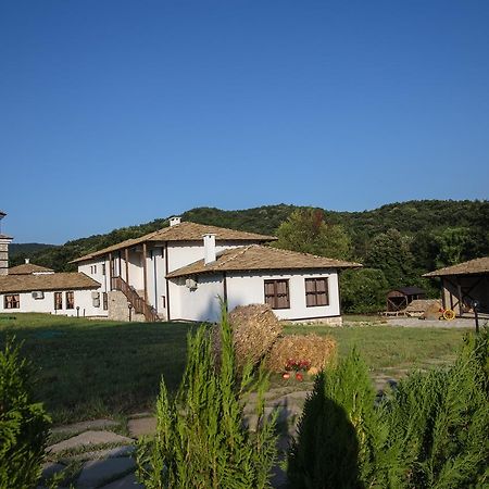 Ethnocomplex Krivini Hotell Exteriör bild