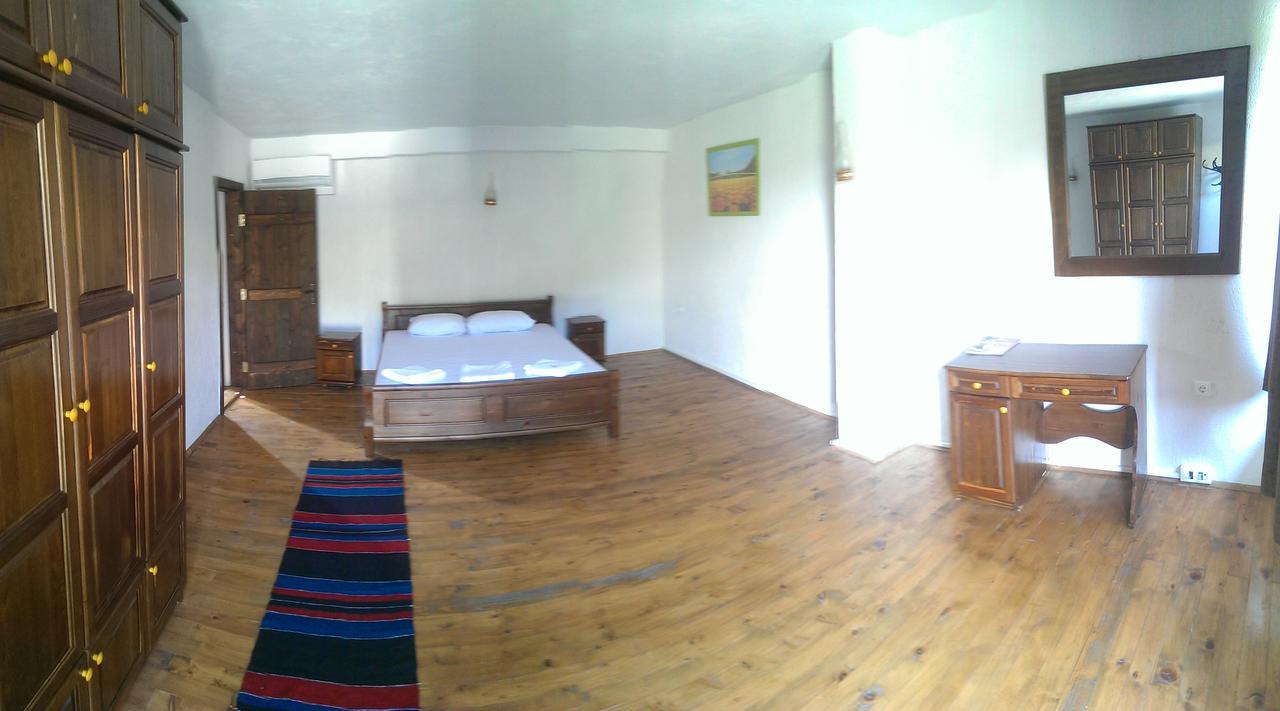 Ethnocomplex Krivini Hotell Exteriör bild